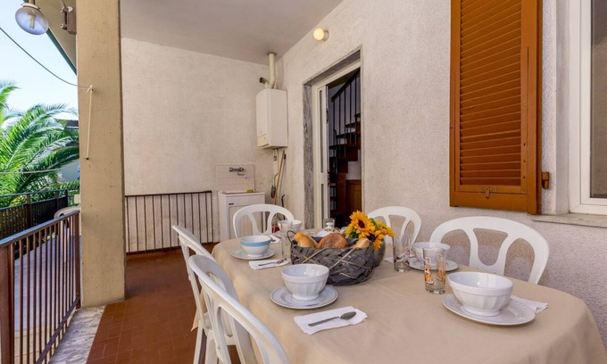 Ronchi Apartment | Daniela 1 100m From Sea, Marina di Massa, Italy