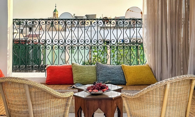 Medina of Tunis Apartment | Dar Ben Turkia
