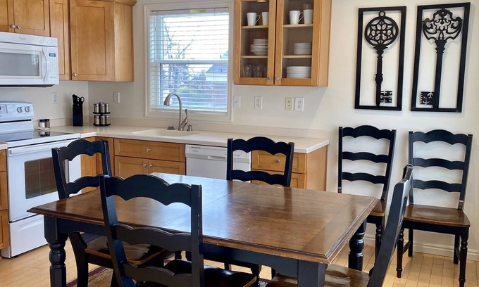 Ogden House | Darling house near outdoor adventures-newly remodeled