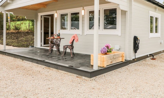 Donegal Cabin | DAVEY JOHNS FORGE CABIN 1, pet friendly in Carrigart, County Donegal