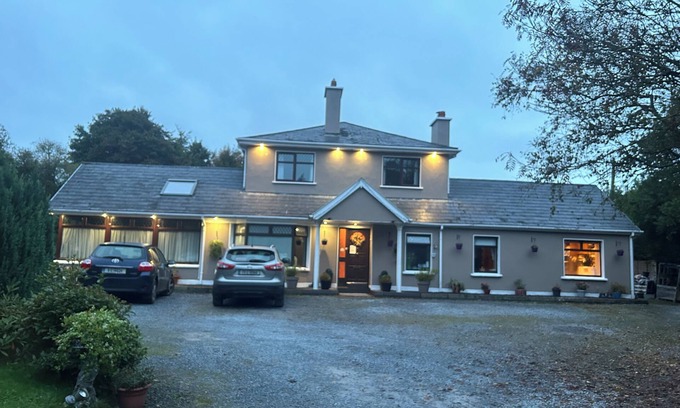 Blarney House | Davmar House
