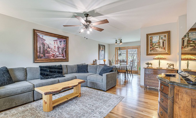 Schaumburg House | Day Trip to Chicago: Hoffman Estates Gem!