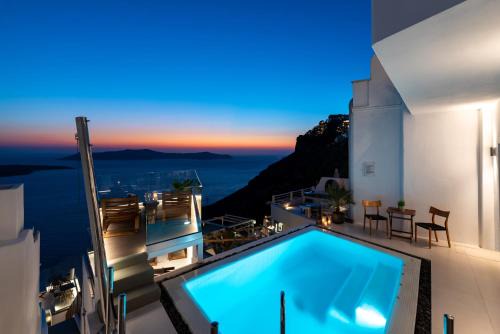 Fira Hotel | Daydream Luxury Suites