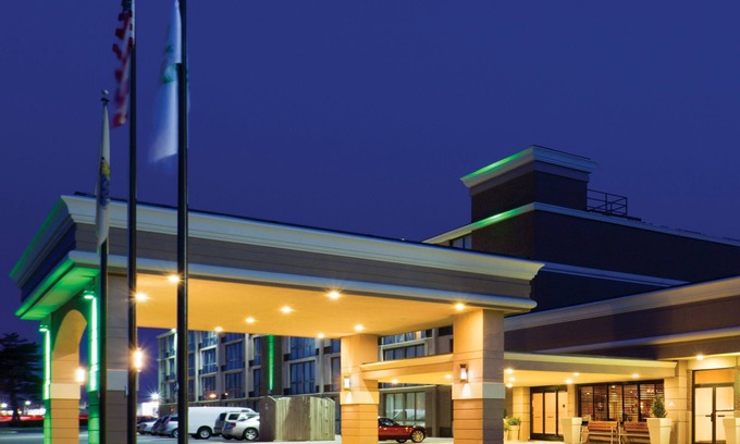 Toms River Hotel | Days Hotel by Wyndham Toms River Jersey Shore