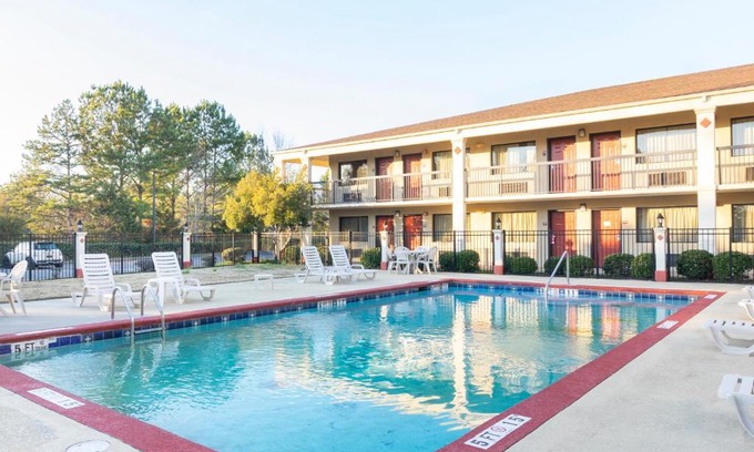 Adairsville Hotel | Days Inn by Wyndham Adairsville