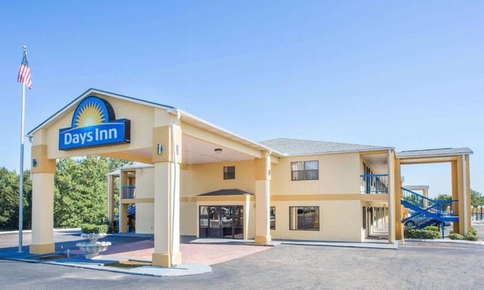 Enterprise Hotel | Days Inn by Wyndham Enterprise