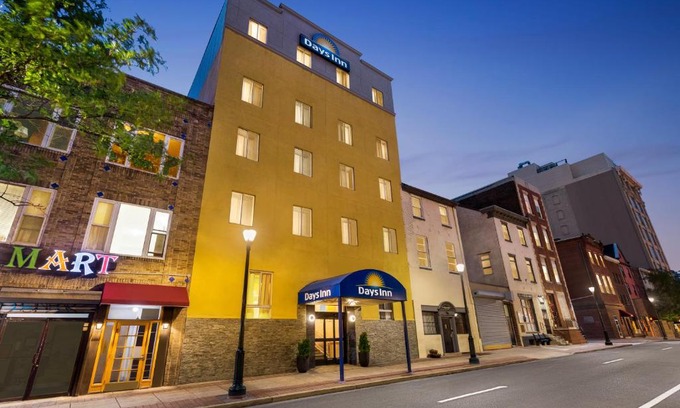 Chinatown Hotel | Days Inn by Wyndham Philadelphia Convention Center