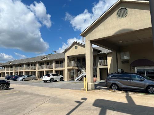 Wagoner Hotel | Days Inn by Wyndham Wagoner