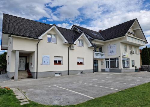 Kranj Bed & Breakfast | Dežman Apartments & Rooms