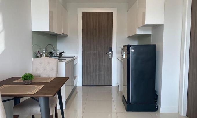 Bang Sare Apartment | De Amber Pattaya by ME