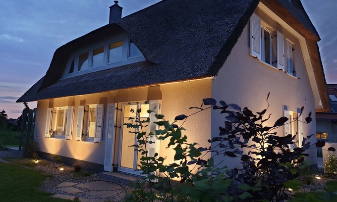 Gross Schwansee House | Designer vacation home ★ Sauna ★ Whirlpool ★ WMF kitchen ★ Beach ★ Go-kart