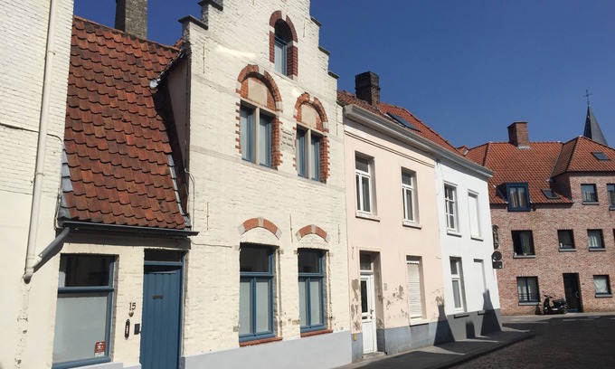 Sint-Gillis House | 'De Hoedenmaker': Cosy 17th century Flemish House in historical centre of Bruges