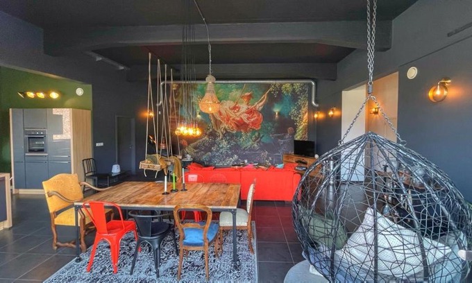 Limbourg Apartment | De Luxe