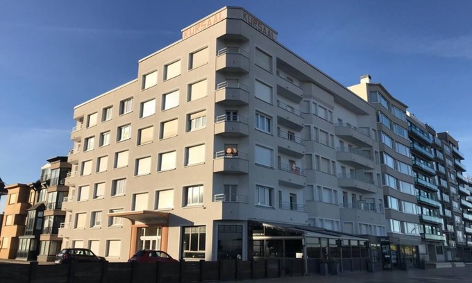 De Panne Apartment | De Panne Luxury Apartment with character