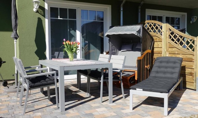 Born auf dem Darss Apartment | De Windroos - terrace, barbecue, beach chair, sun loungers, close to the Bodden, Baltic Sea 6km away, washing machine on request, WLAN