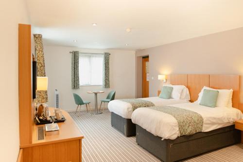 Aylburton Hotel | Deangate Motel