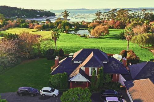 Whitford Bed & Breakfast | Dear Villa Resort