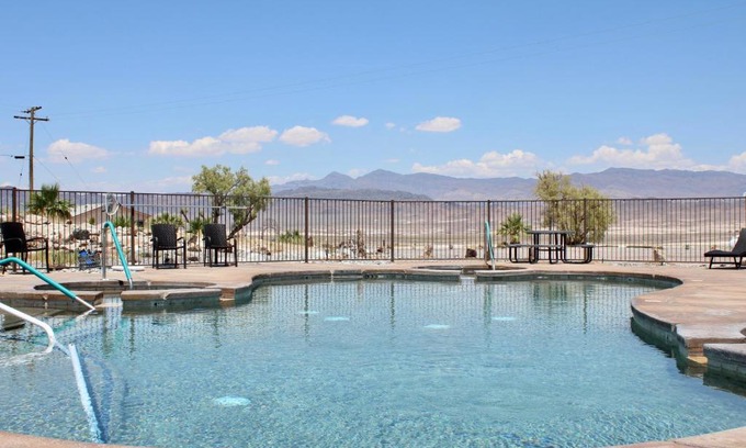 Tecopa House | Death Valley Hot Springs 3 Bedroom