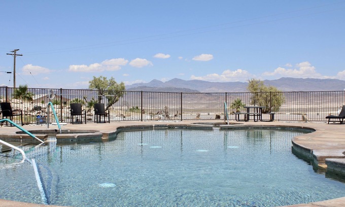 Tecopa House | Death Valley Hot Springs 2BR