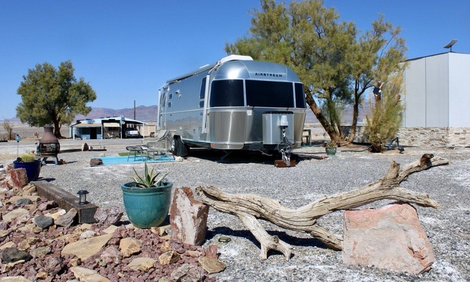 Tecopa House | Death Valley Hot Springs Airstream