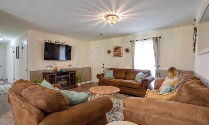 Decatur House | Decatur Vacation Rental Retreat w/Private Yard!
