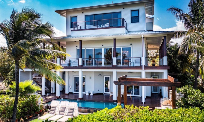 Seven Mile Beach House | Deckhouse Located at The Ritz-Carlton, Grand Cayman