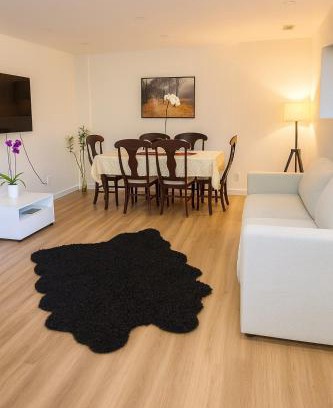 Dollarton House | Deep Cove holiday