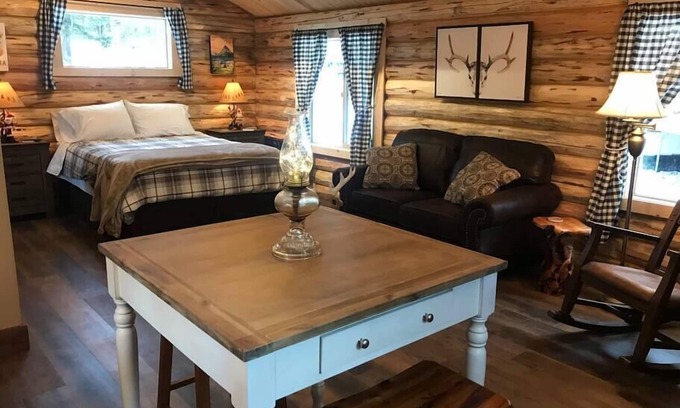 Kila Cabin | Deer Cabin at Cross WM Ranch - AC/Laundry included