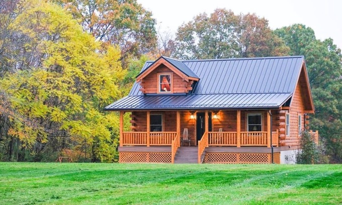 Keene Cabin | Deer Creek Luxury Cabin | Hot Tub | Sleeps 11