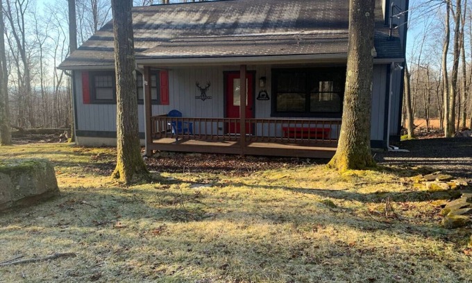 Terra Alta Cabin | Deer Ridge Cozy 2-Bed Cabin w/fire pit & fireplace