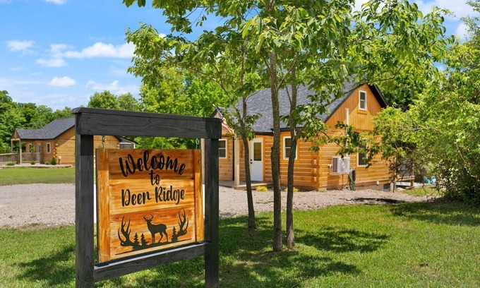 Birdseye Cabin | Deer Ridge @ Patoka Lake w/pass
