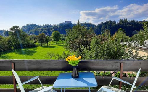 Bled Apartment | Deerwood Villa-Modern cozy 2br apartment with castle view