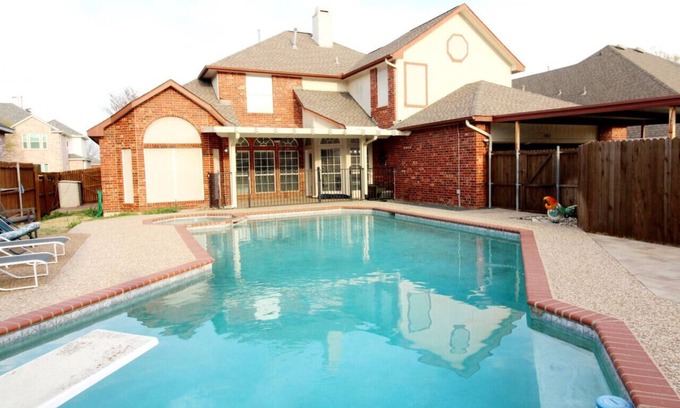 McKinney House | Deja Blue Lagoon & Games