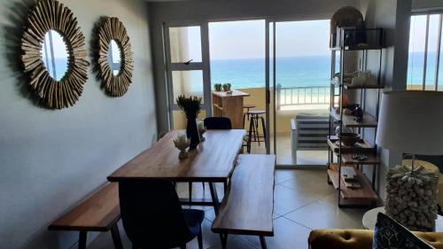 Westbrook Apartment | Deja Blue
