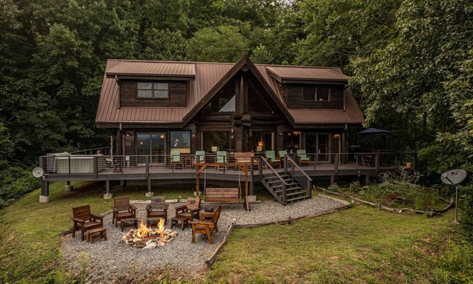 Bryson City Cabin | Deja View- Amazing View