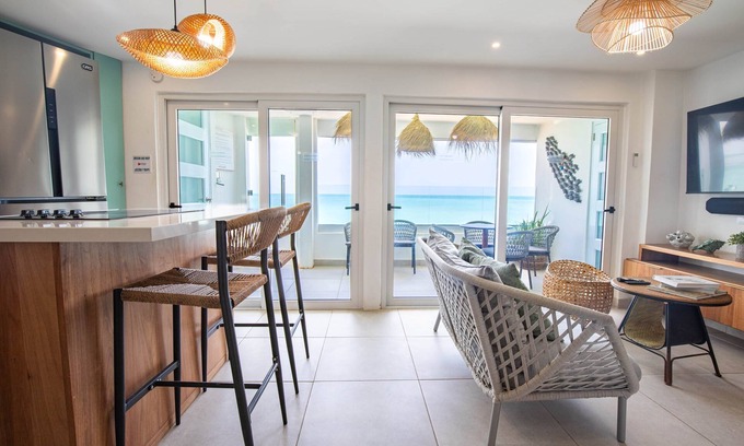 Pedernales House | Del Mare At Buye Beach
