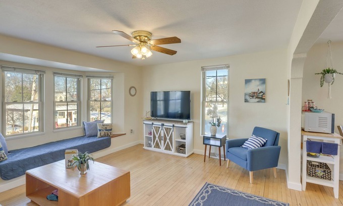 Delafield Apartment | Delafield Vacation Rental Near Lakes & Parks!