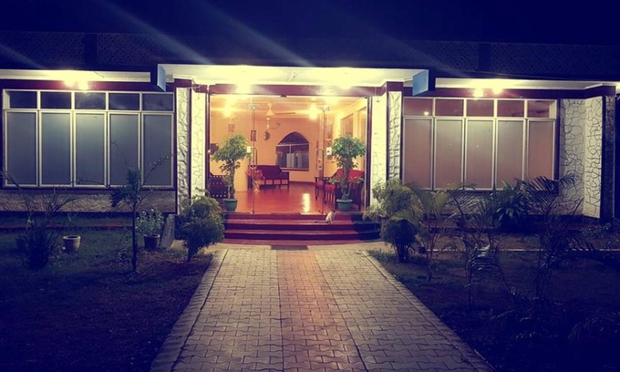 Pasikuda House | Delight Guest House And Restaurant