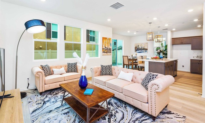 Upland House | Delight on Coral Bells Pl #41423