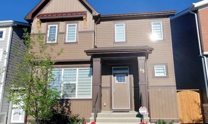 Northwest Calgary Apartment | Delightful 1-Bedroom Private Suite in a New Home