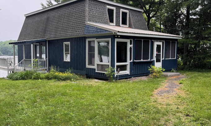 Richmond House | Delightful 3-bedroom house on Pleasant Pond in Richmond Maine