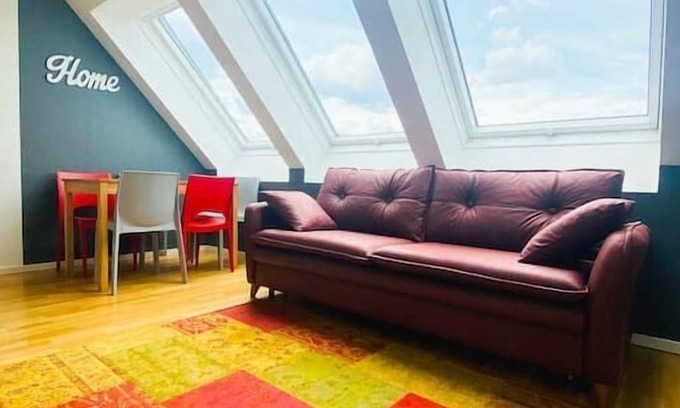 Landstrasse Apartment | Delightful Duplex Danube Canal
