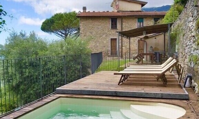 Metato House | Delightful house with sea view on the hills of CamaiorenLAST MINUTE DISCOUNT 10%