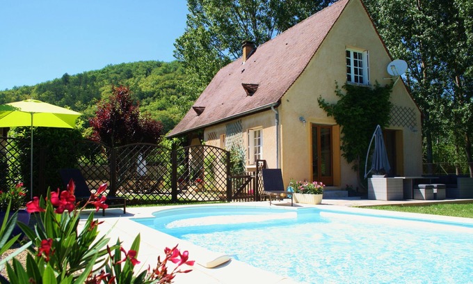 Daglan House | Delightful house with private pool and garden in the pretty village of Daglan