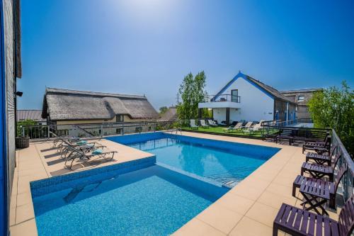 Crisan Resort | Delta Boutique & Carmen Silva Resort