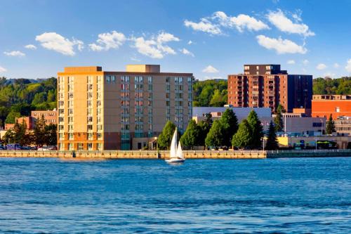 Algoma District Hotel | Delta Hotels by Marriott Sault Ste. Marie Waterfront