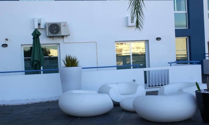 Albufeira Old Town Apartment | Deluxe apartment in Albufeira old town, 200m walk to beach, pool & parking
