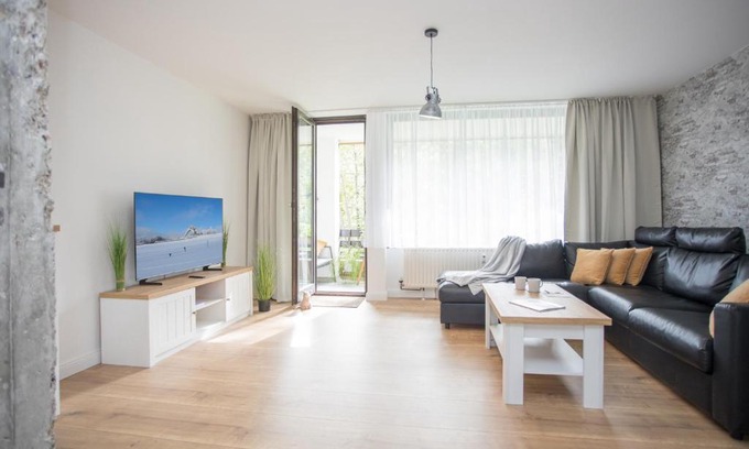 Winterberg Apartment | Deluxe Apartment - Sauna & Pool - Free Parking