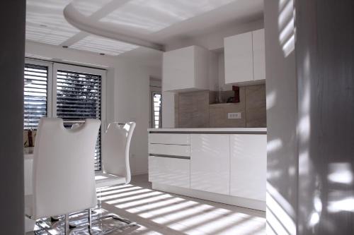 Lesce Apartment | Deluxe Apartments Panorama