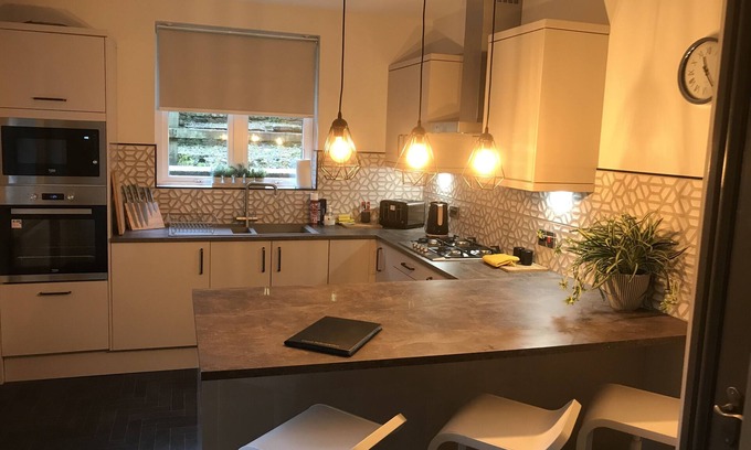 Lancaster House | Deluxe Family Home - North Lodge 1
